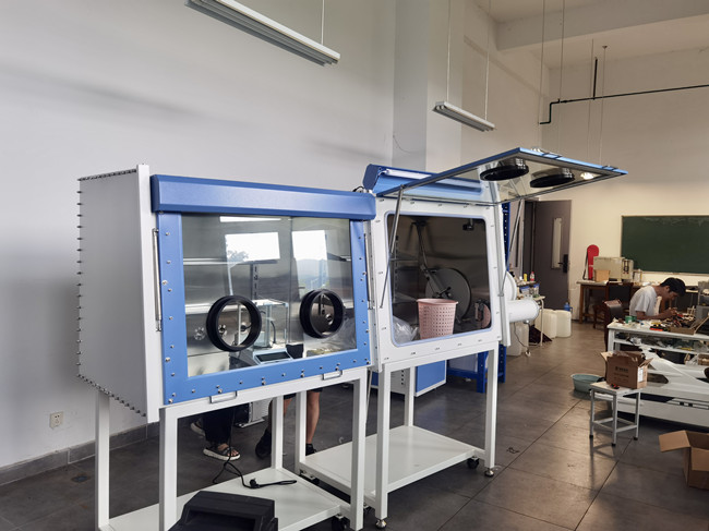 江蘇科技大學雙工位循環凈化真空手套箱